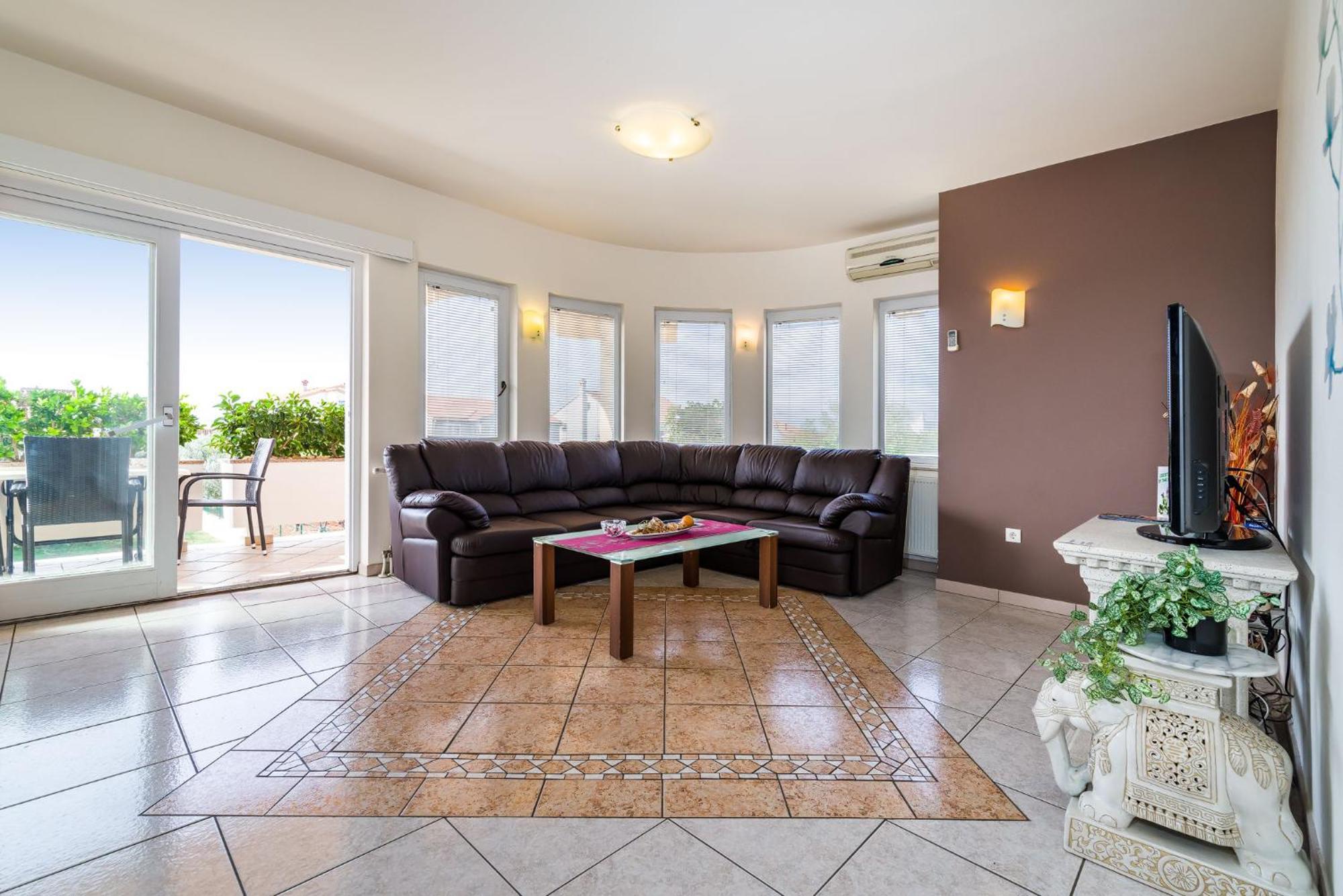 Dalmatina Mit Pool Villa *