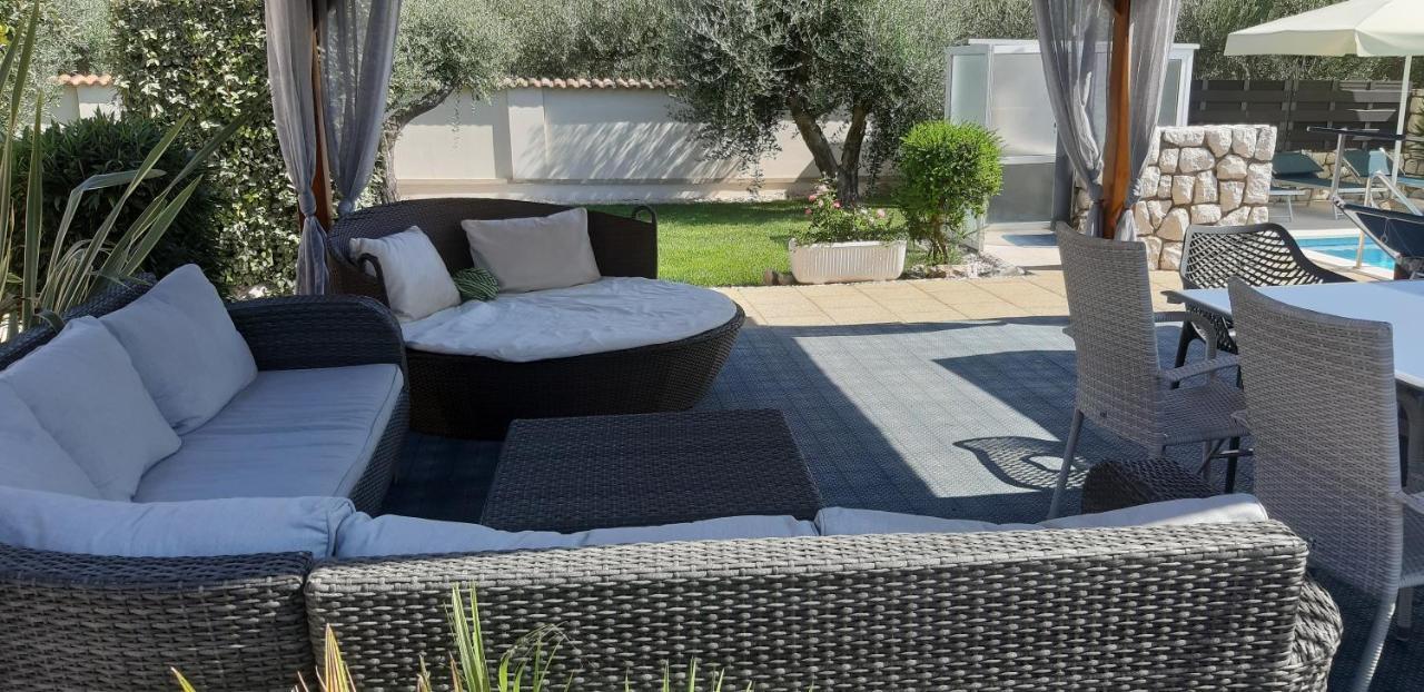Dalmatina Mit Pool Villa *