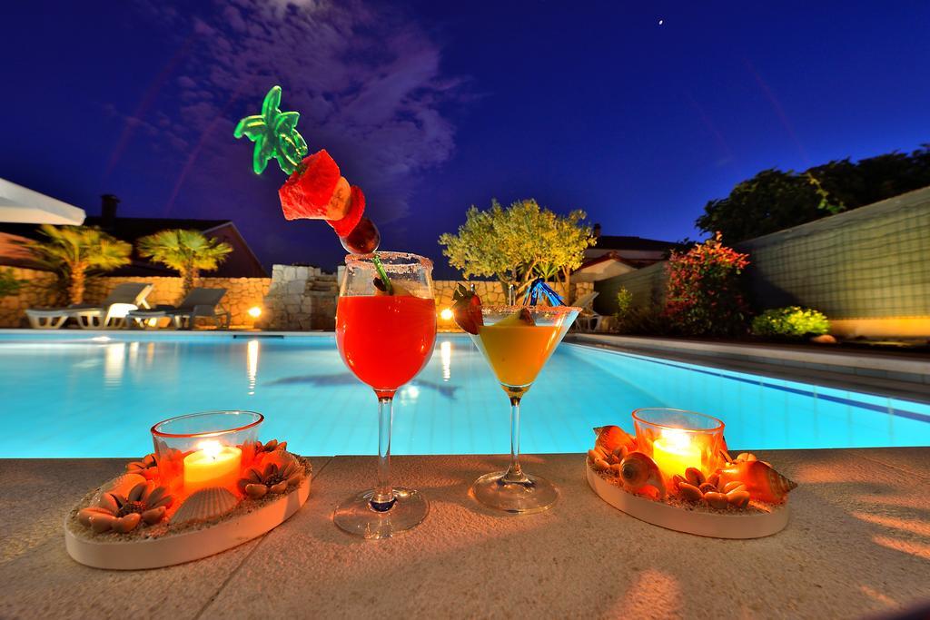 Dalmatina Mit Pool *