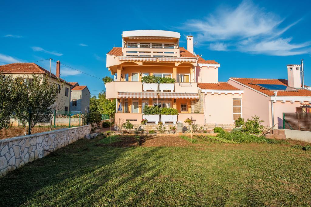 Villa Dalmatina Mit Pool